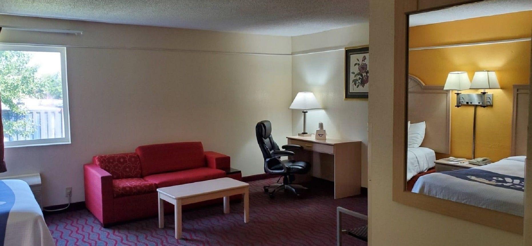 Days Inn By Wyndham Kansas City International Airport Esterno foto