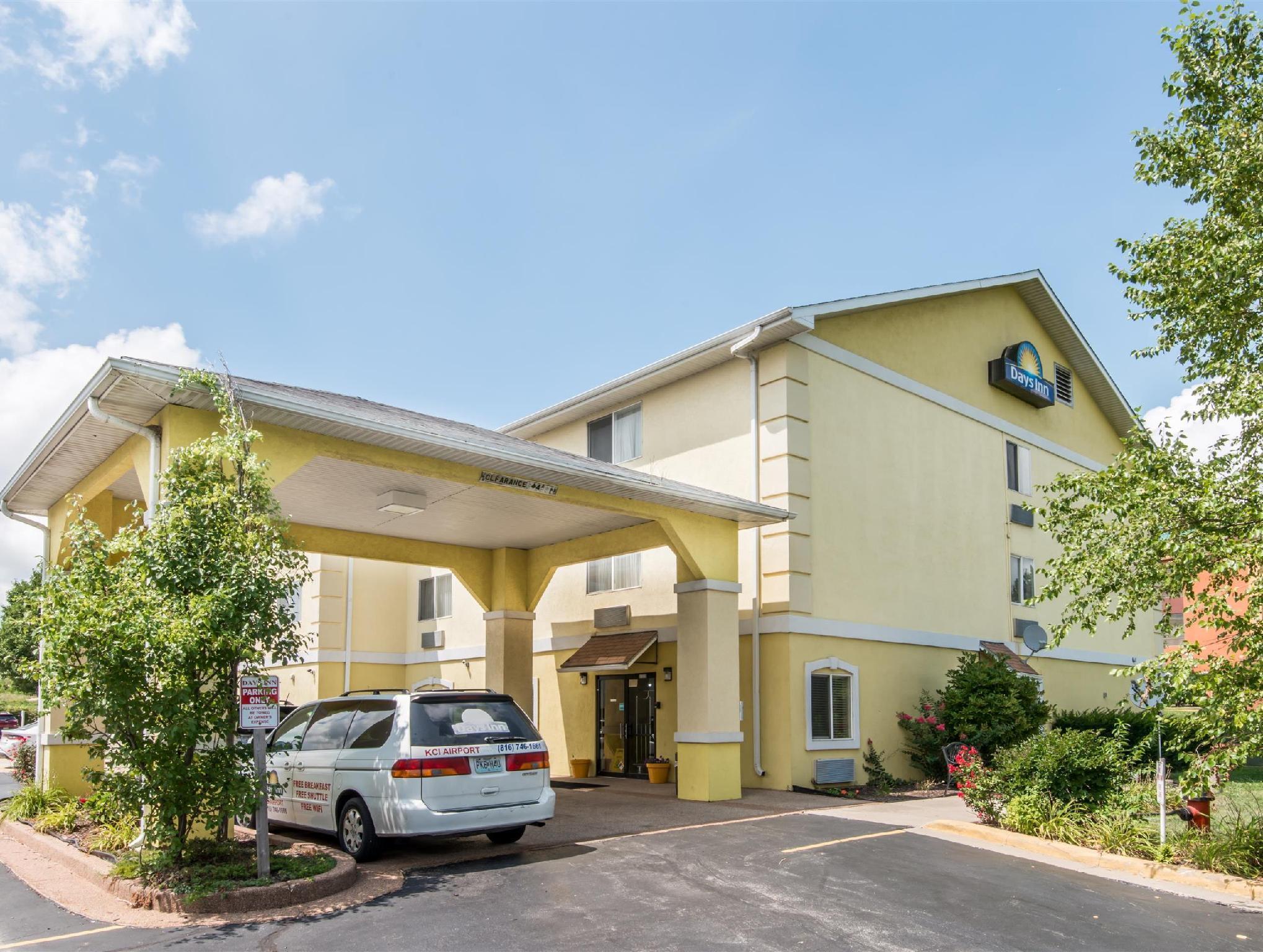 Days Inn By Wyndham Kansas City International Airport Esterno foto