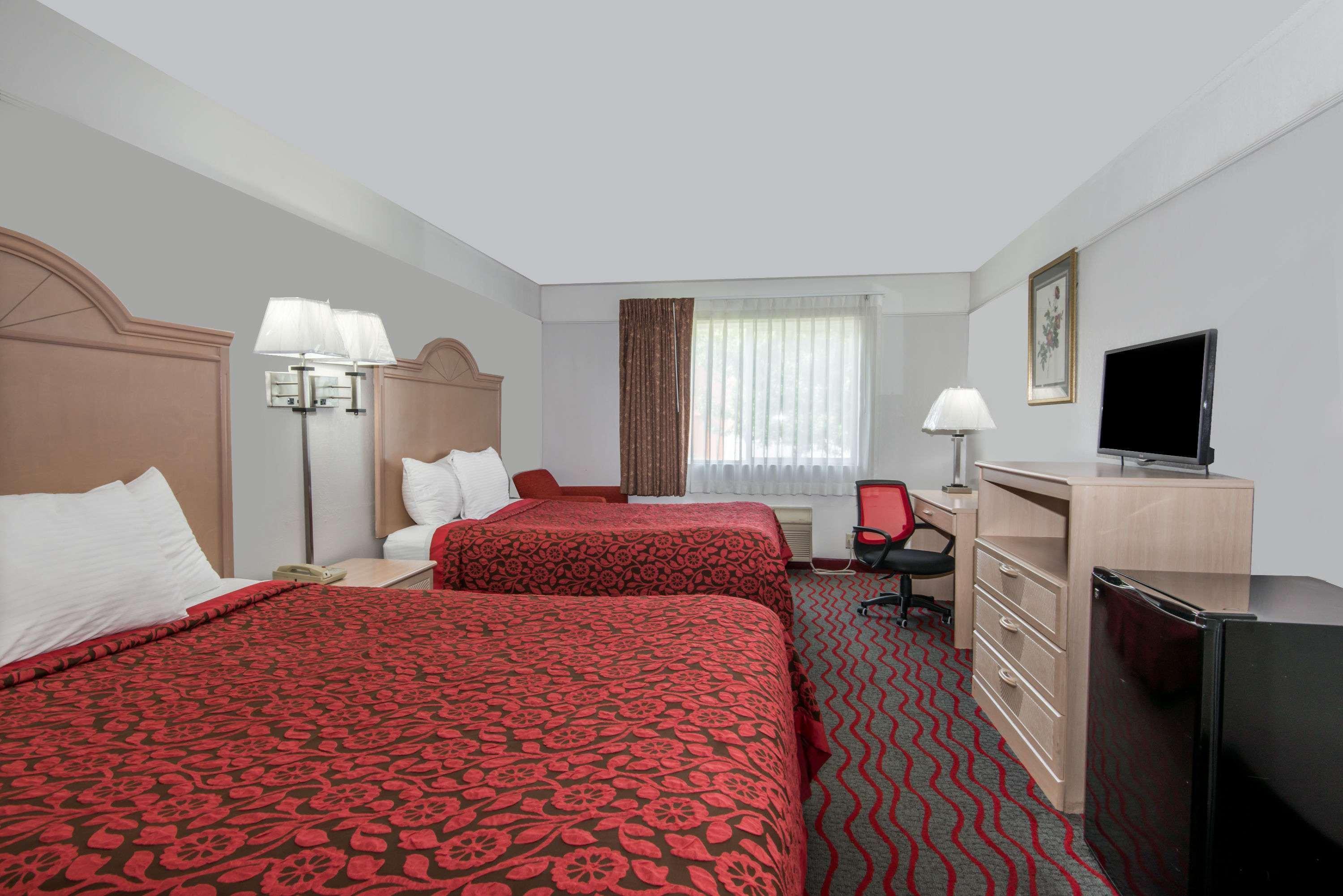 Days Inn By Wyndham Kansas City International Airport Esterno foto