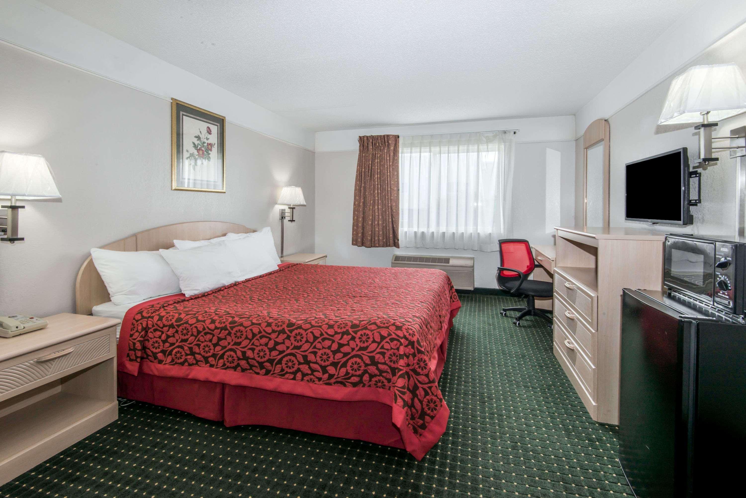 Days Inn By Wyndham Kansas City International Airport Esterno foto