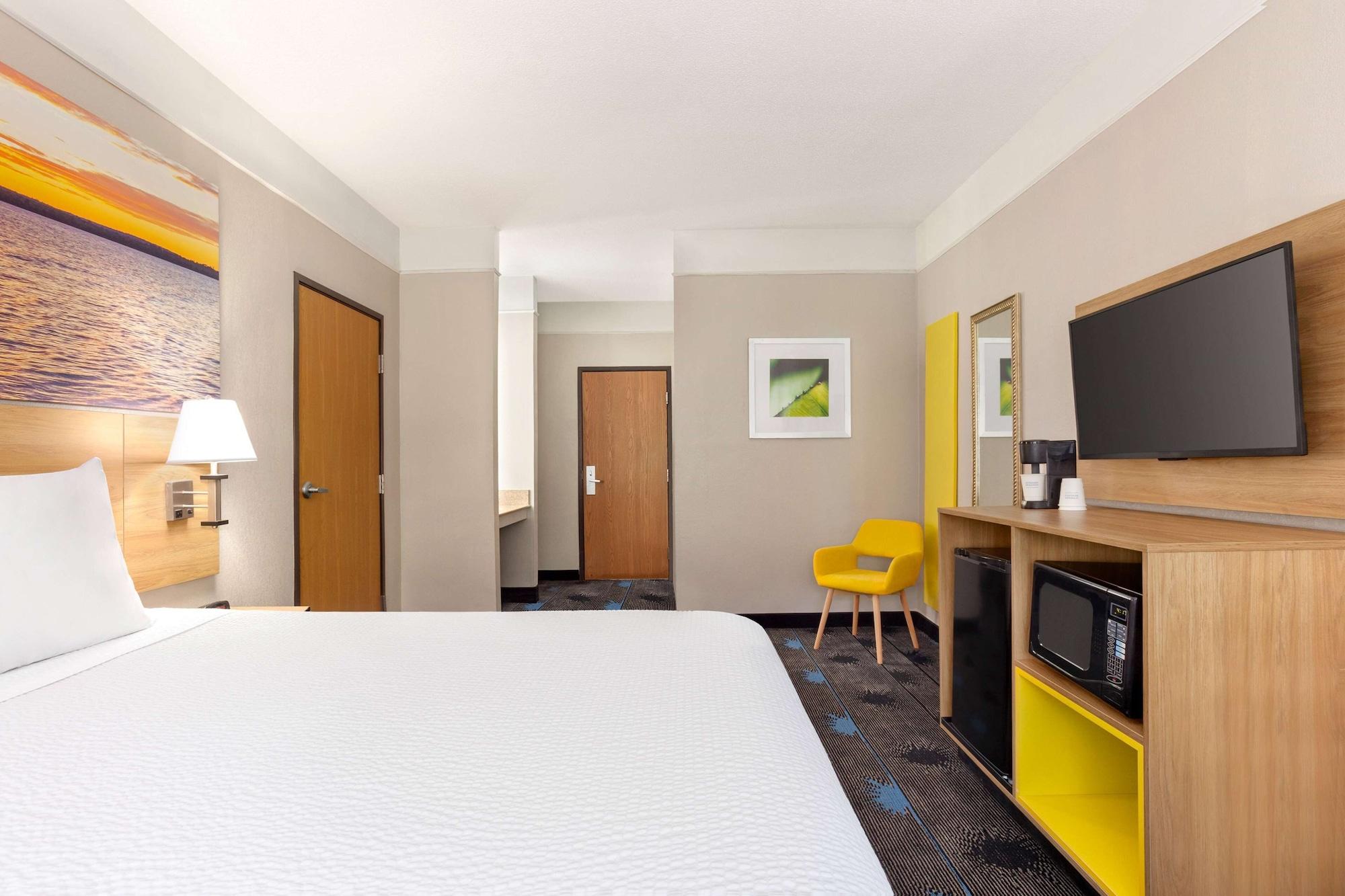 Days Inn By Wyndham Kansas City International Airport Esterno foto