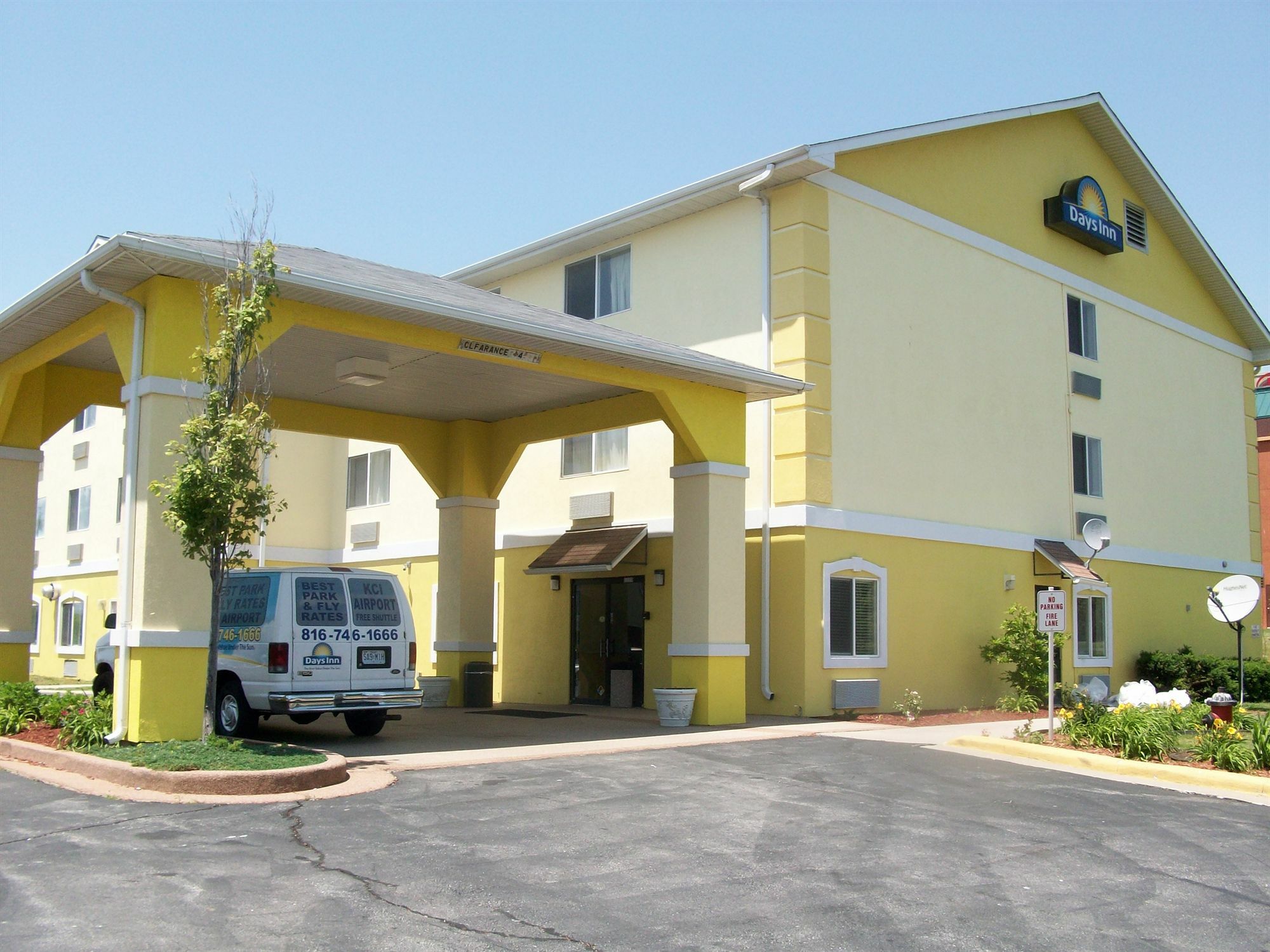 Days Inn By Wyndham Kansas City International Airport Esterno foto
